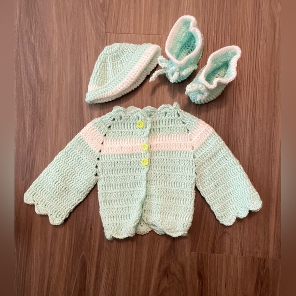 Handmade Baby Crochet Set booties , hat, and jacket in Mint Green 0-3M - Picture 8 of 8